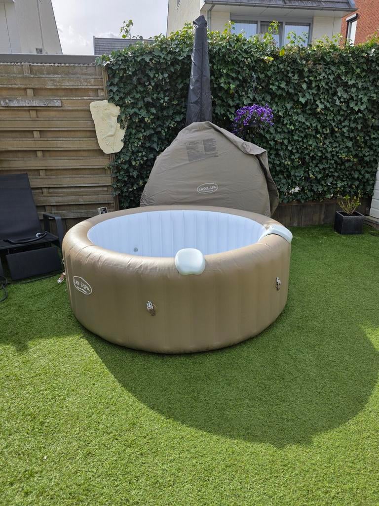 Lay-Z Spa Palm Springs - Zo goed als nieuw - Maastricht, Ophalen