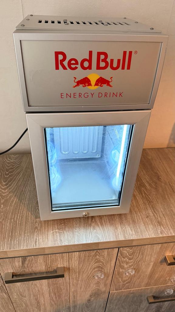 Red Bull mini koelkast, Witgoed en Apparatuur, Koelkasten en IJskasten, Zonder vriesvak, Ophalen of Verzenden, Minder dan 45 cm