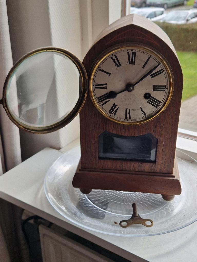 Staande pendule, Ophalen