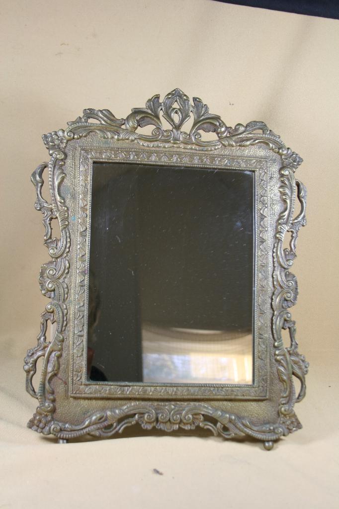 Antieke tafel spiegel in bronzen lijst, Antiek en Kunst, Ophalen of Verzenden, Rechthoekig, Minder dan 50 cm, Minder dan 100 cm