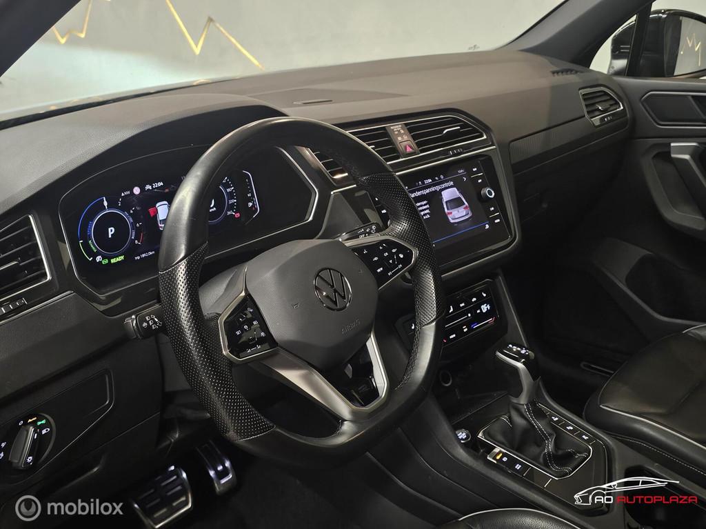 Volkswagen Tiguan 1.4 TSI eHybrid 3x R-Line Panorama/Leder/M, 1716 kg, Zwart, 4 cilinders, Zwart