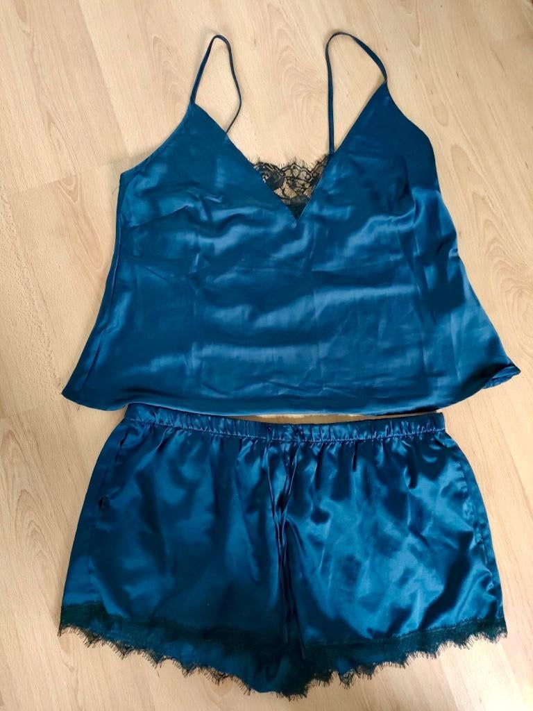 Satijnen slaap setje lingerie, Kleding | Dames, Ondergoed en Lingerie, Ophalen of Verzenden, Blauw, Setje