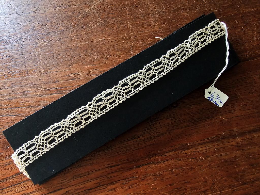 Oud geklost KANT: 6,30 meter lang, 1,5 cm breed / nr.72, Ophalen of Verzenden, Nieuw, Kant