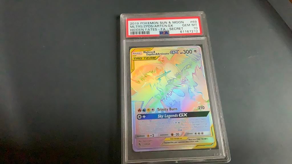 2019 pokemon dun & moon hidden fates beoordeeld 10, Hobby en Vrije tijd, Verzamelkaartspellen | Pokémon, Ophalen, Nieuw, Losse kaart