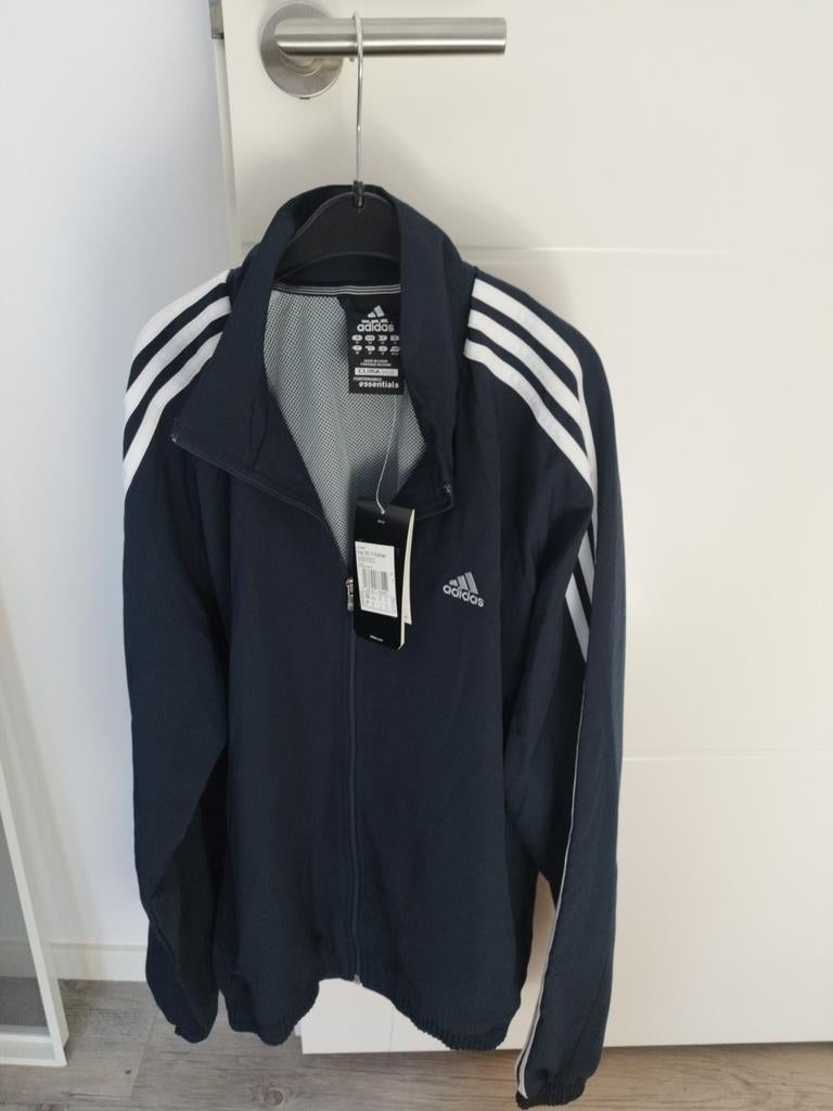 Adidas Trainingsjack - Nieuw met labels - Maat M, Nieuw, Ophalen of Verzenden, Adidas, Algemeen