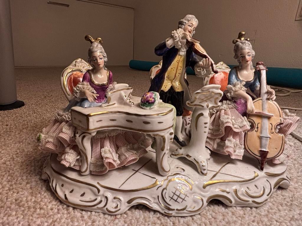 Beeldje van muzikanten, porselein, Verzamelen, Beelden en Beeldjes, Zo goed als nieuw, Mens, Ophalen of Verzenden