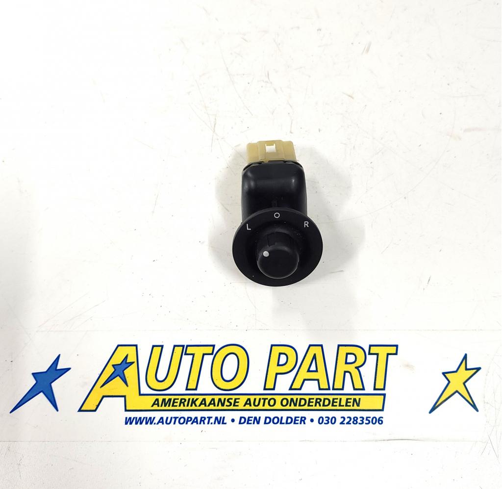 Chrysler 300C spiegel schakelaar 2005-2007, Jeep, Gebruikt, PO Box 21-8004 | Auburn Hills, MI 48321-8004, Ophalen of Verzenden