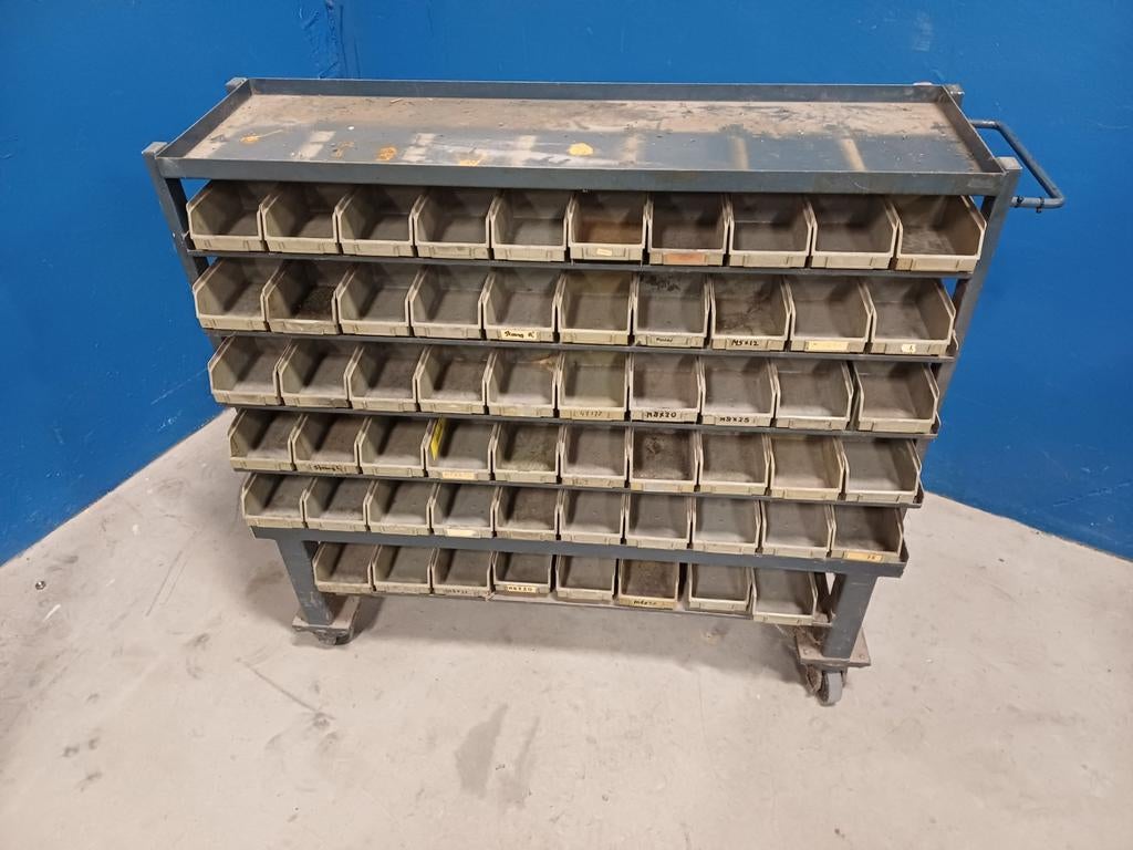 Handige voorraad kar/bouten kar inclusief bakjes, Ophalen, Gebruikt, 100 tot 250 mm, Overige typen