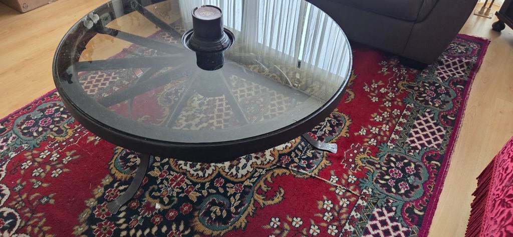 Unieke salon tafel met wagenwiel onderstel en glazen blad, Ophalen, Rond, Landelijk, Rustiek, Industrieel, Minder dan 50 cm