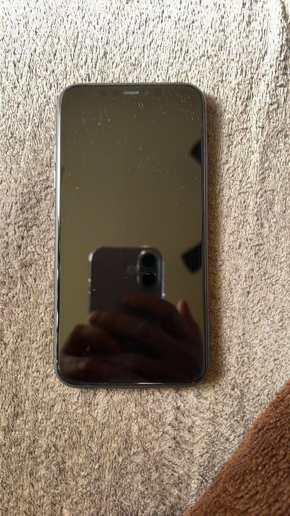 I-phone 11 netjes!, Telecommunicatie, Mobiele telefoons | Apple iPhone, Zwart, Zo goed als nieuw, 64 GB, IPhone 11