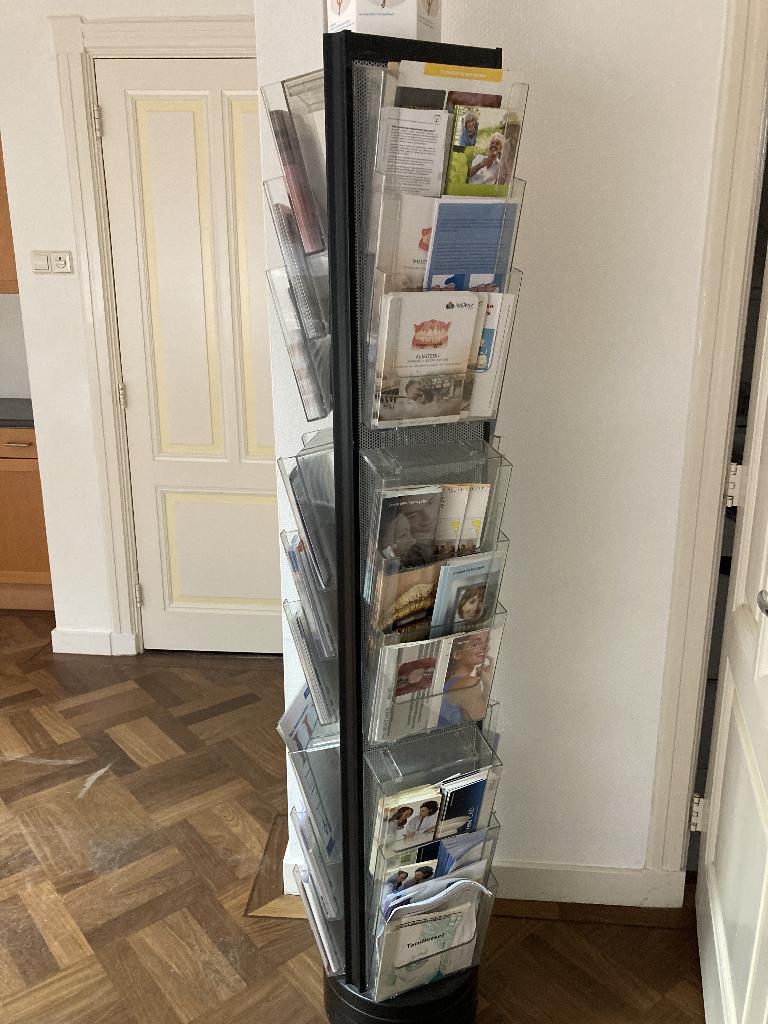 Foldercaroussel (uit medische praktijk), Zakelijke goederen, Kantoor en Winkelinrichting | Kantoormeubilair en Inrichting, Receptie of Entree