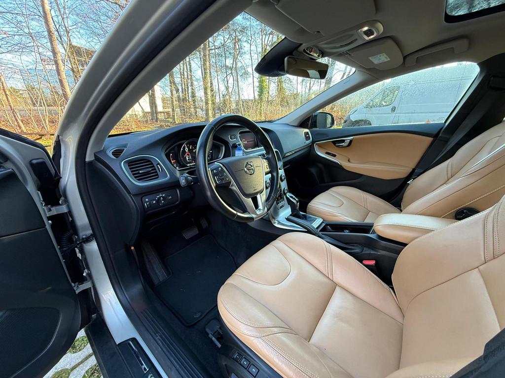 Volvo V40 Cross Country 1.5 T3 Nordic+ Pano l BLIS, Euro 6, 152 pk, V40, Elektrische buitenspiegels