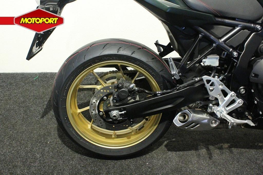 Suzuki GSX GSX-8TT - foto 3