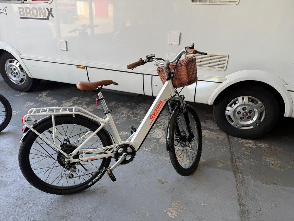 Nieuwe Hoge Kwaliteit Elektrische Stadsfiets met Mandje, Fietsen en Brommers, Elektrische fietsen, Ophalen of Verzenden