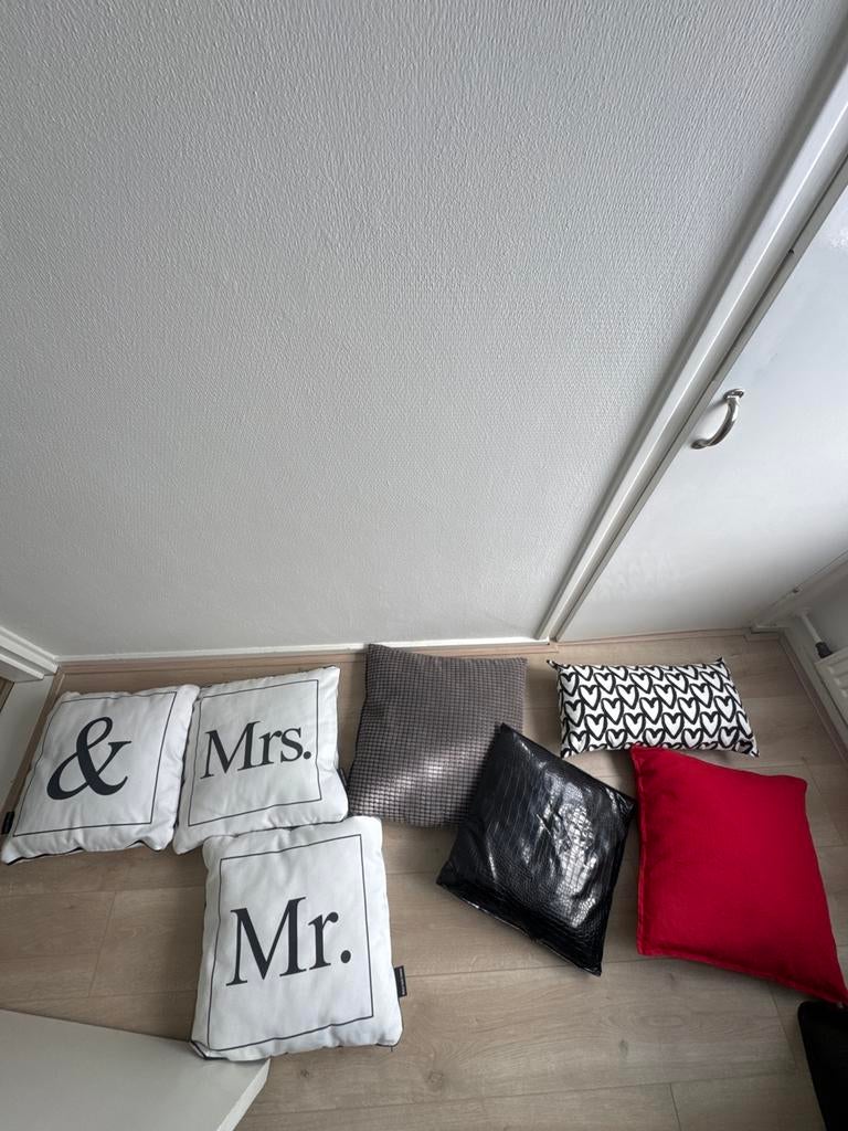 Diverse kussens, Huis en Inrichting, Woonaccessoires | Kussens, Zo goed als nieuw, Wit, Vierkant, Ophalen of Verzenden