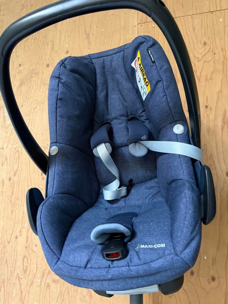Maxi cosi 2 way Pearl en 2 way base family, Ophalen, 9 t/m 18 kg, Zo goed als nieuw, Isofix