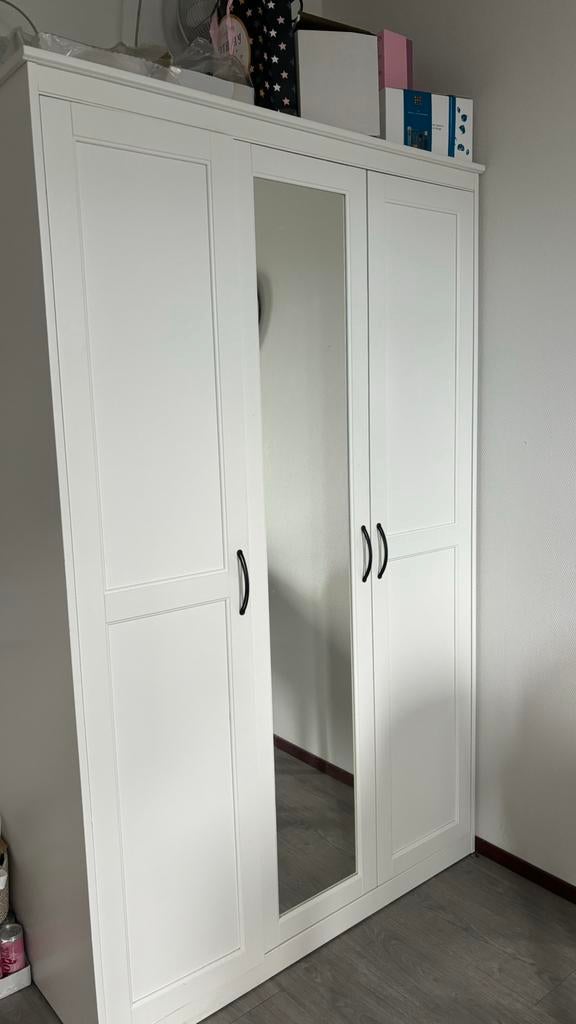 Ikea kledingkast SONGESAND met spiegel, Huis en Inrichting, Kasten | Kledingkasten, Ophalen, 50 tot 75 cm, 50 tot 100 cm, 150 tot 200 cm