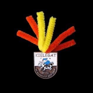 Gezocht: Kielegat (BCV) Carnavalsmedailles 2001, 2005-2023, Verzamelen, Speldjes, Pins en Buttons, Ophalen of Verzenden