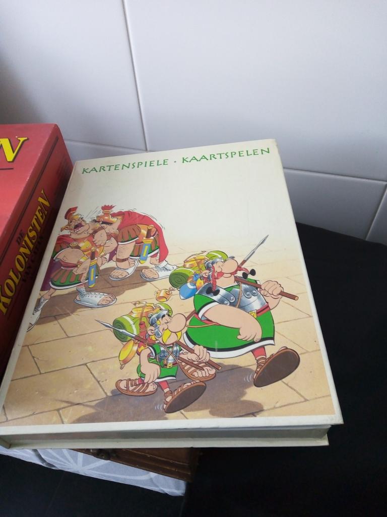 Nieuw kaartspelen Asterix, Hobby en Vrije tijd, Gezelschapsspellen | Kaartspellen, Ophalen of Verzenden, Nieuw