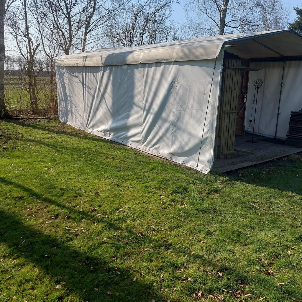 Tenthuisje met vaste houten vloer en luifel (ca. 4x5m), Ophalen of Verzenden