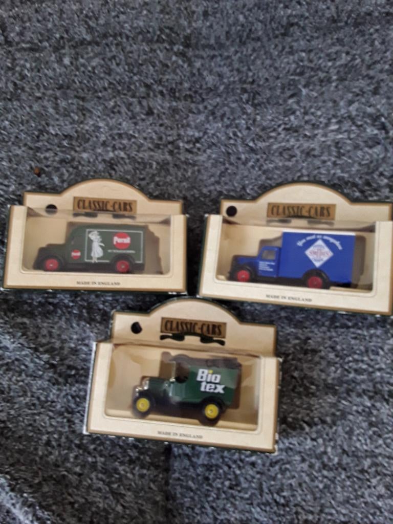 3x classic-cars  made in England, Ophalen