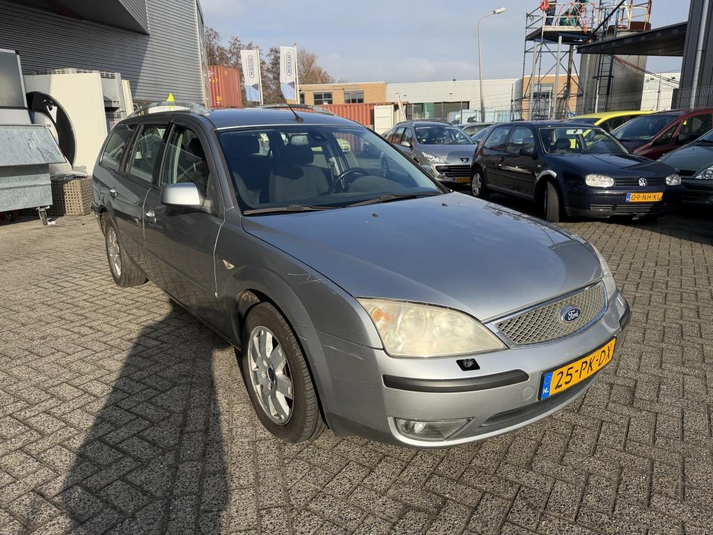 Ford Mondeo Wagon 2.0-16V Futura (bj 2004), Metallic lak, Stof, 1337 kg, Origineel Nederlands