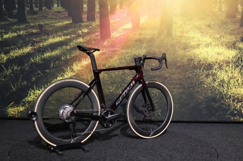 Sensa Giulia Supremo 55cm Ultegra Di2,Powermeter&Carbon wiel, Fietsen en Brommers, Fietsen | Racefietsen, Overige merken, 28 inch