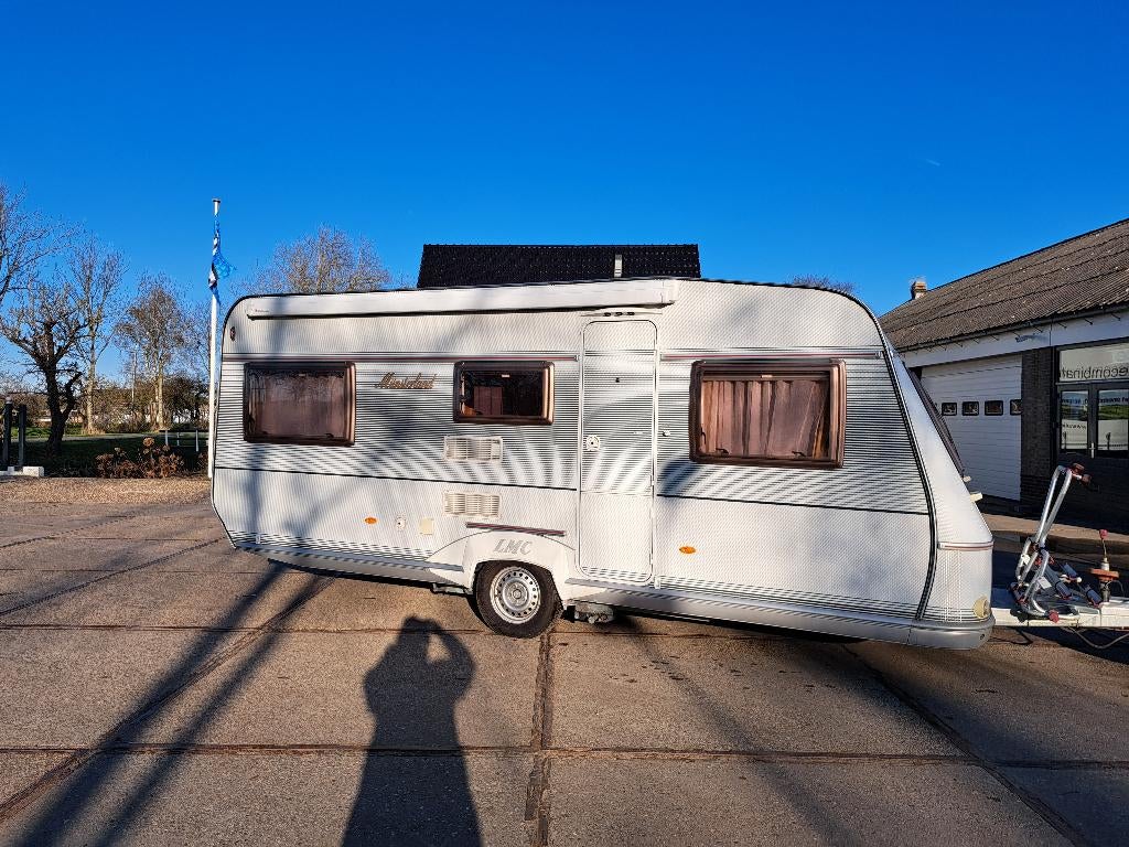 LMC Münsterland caravan, 2 aparte bedden, Rondzit, 7 tot 8 meter, Particulier