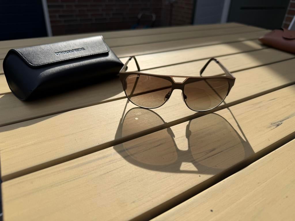 Dsquared2 zonnebril heren GIL DQ 205, Ophalen of Verzenden, Zo goed als nieuw, Zwart, Overige merken