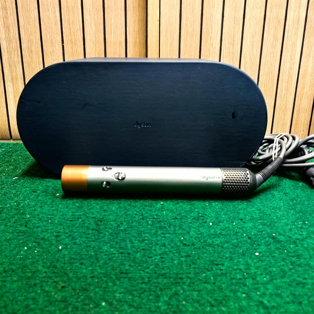 Dyson Airwrap Multistyler en droger – - In Nette Staat, Dyson, Zo goed als nieuw, Support@dyson.com, Tetbury Hill
Malmesbury, Wiltshire SN16 0RP
United Kingdom