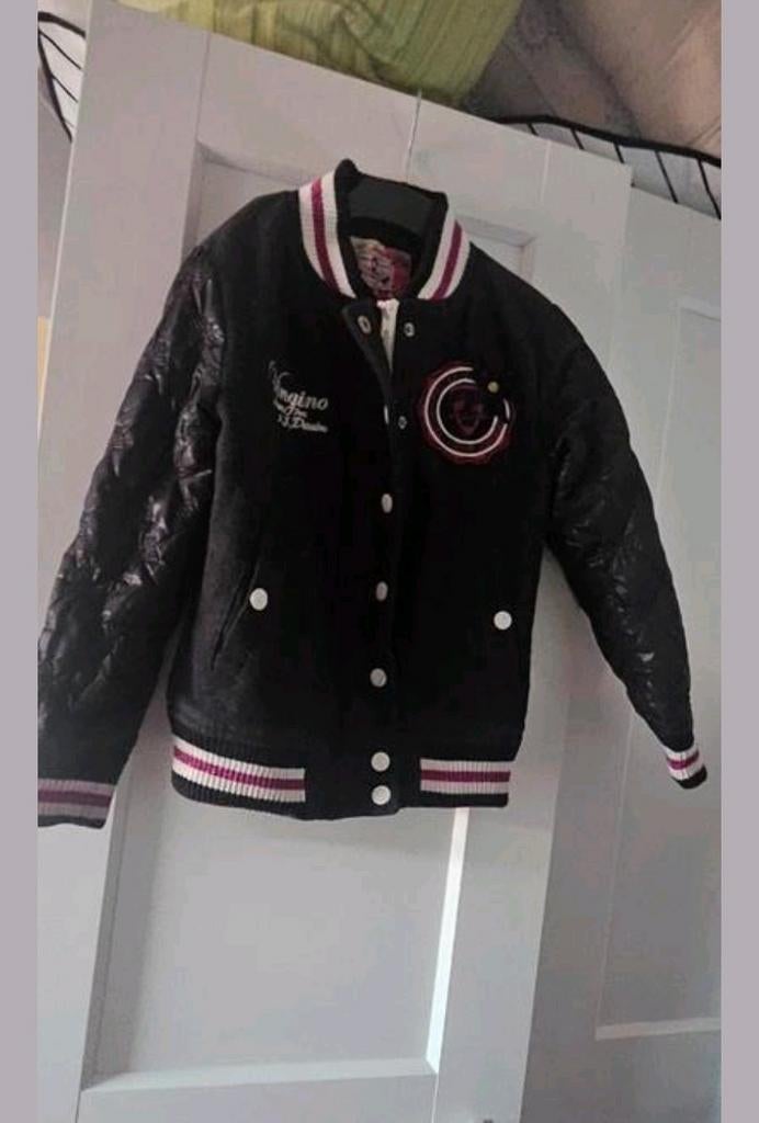 Vingino zwart jas maat 128, Meisje, Ophalen of Verzenden, Zo goed als nieuw, Vingino