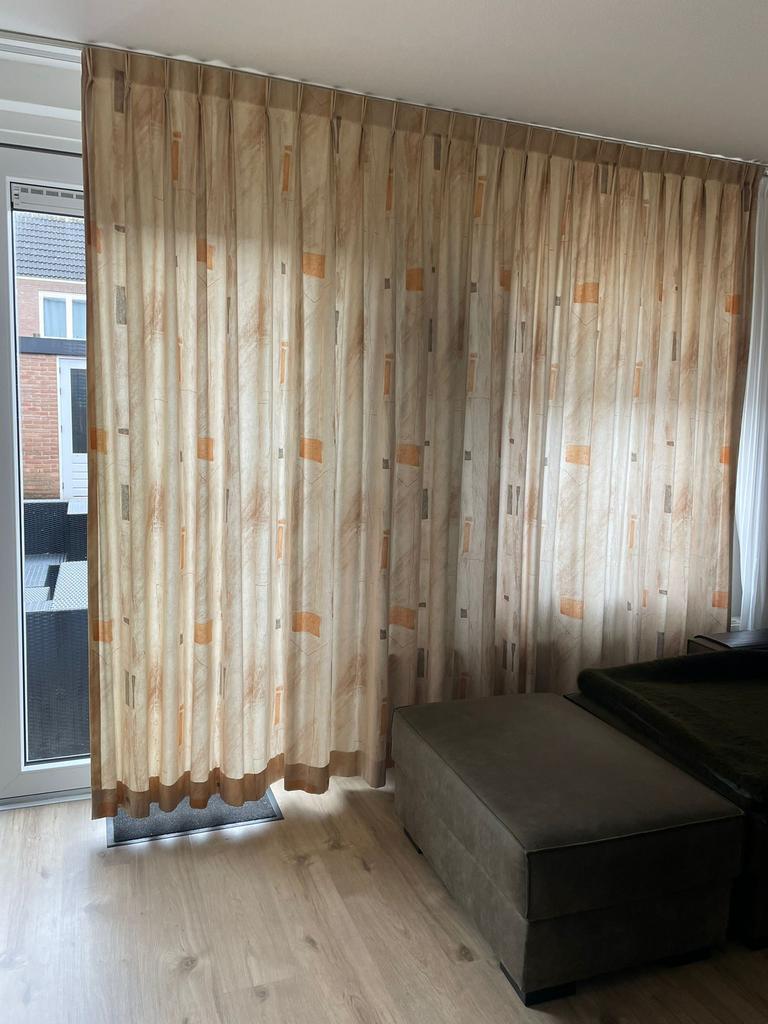 Prachtige gordijnen, Huis en Inrichting, Ophalen of Verzenden, Zo goed als nieuw, 200 cm of meer