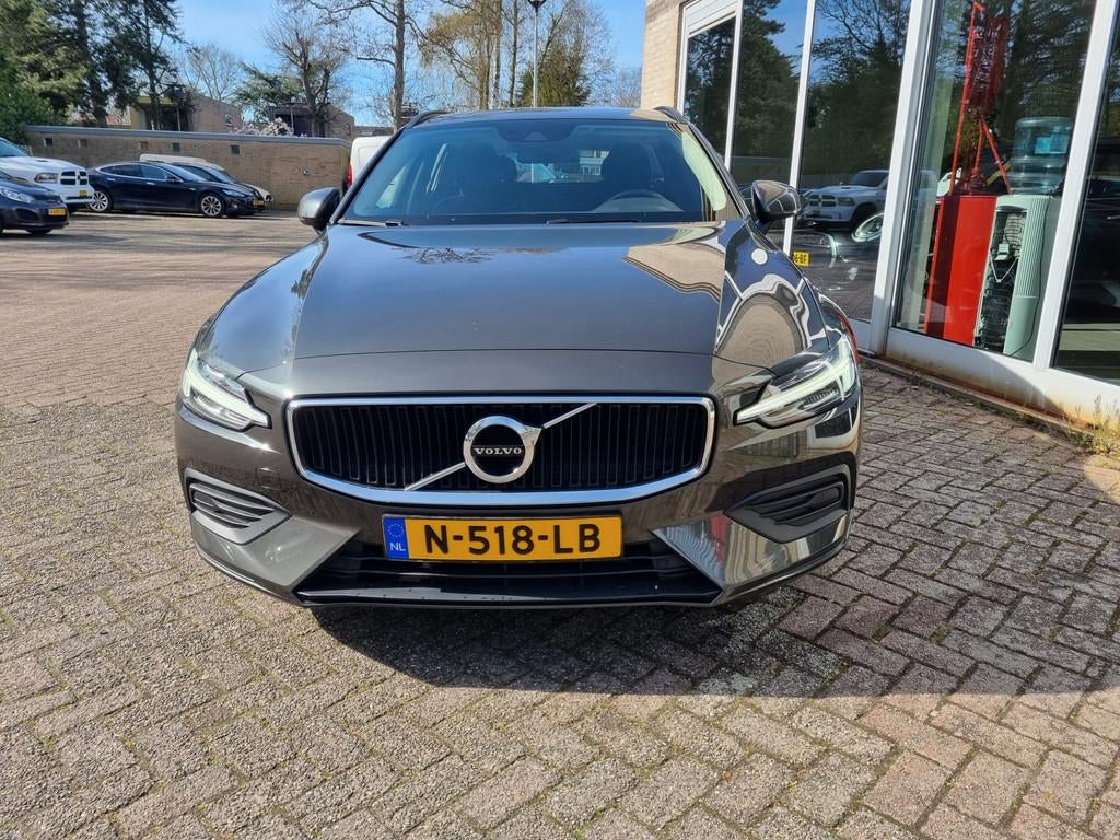 Volvo V60 2.0 B3 Momentum automaat Advantage trekhaak!, Euro 6, 4 cilinders, 1634 kg, 163 pk