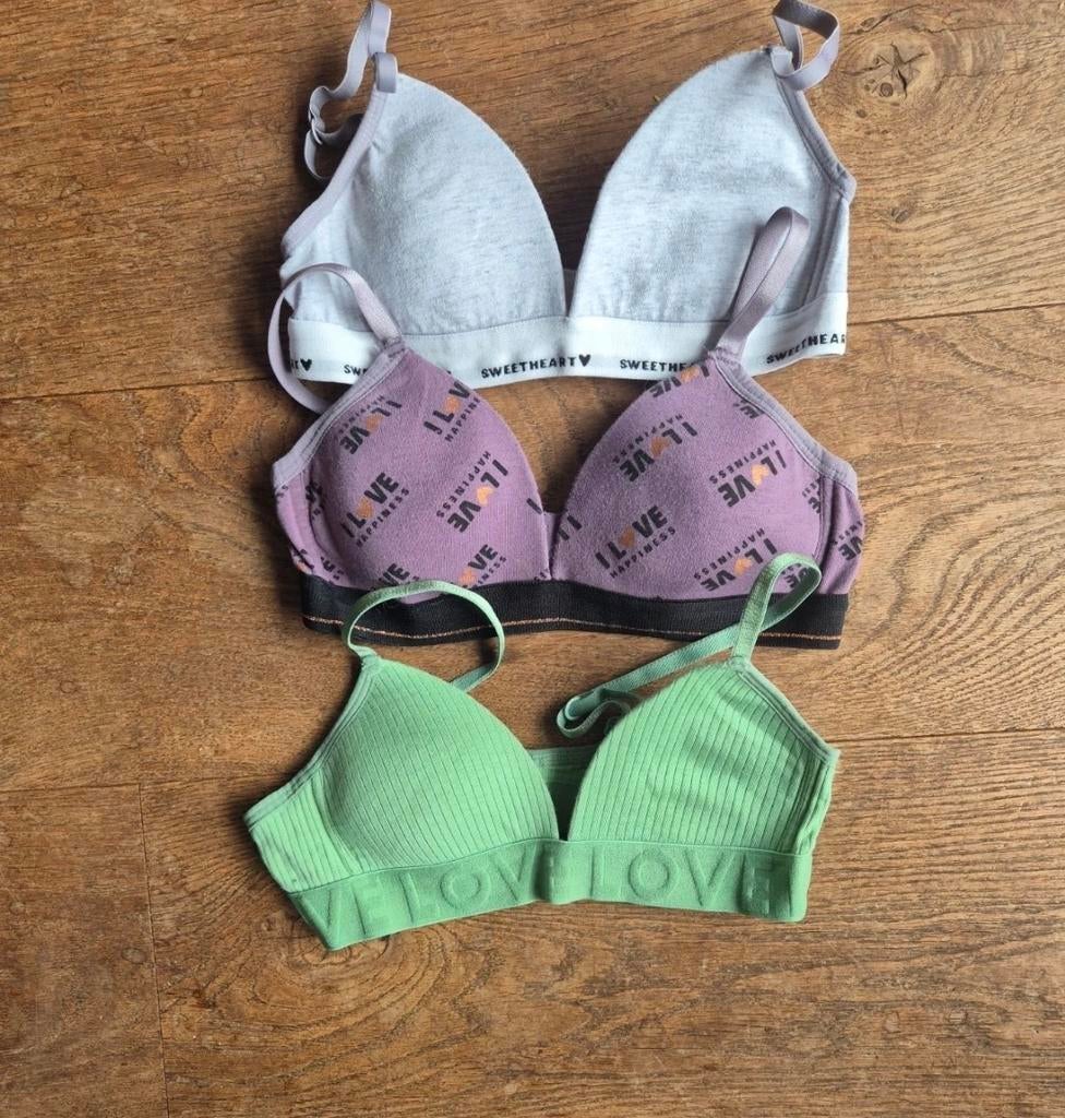 65A bh
3 stuks 
1 Hema 2 non merk, Hema, Ophalen of Verzenden, BH