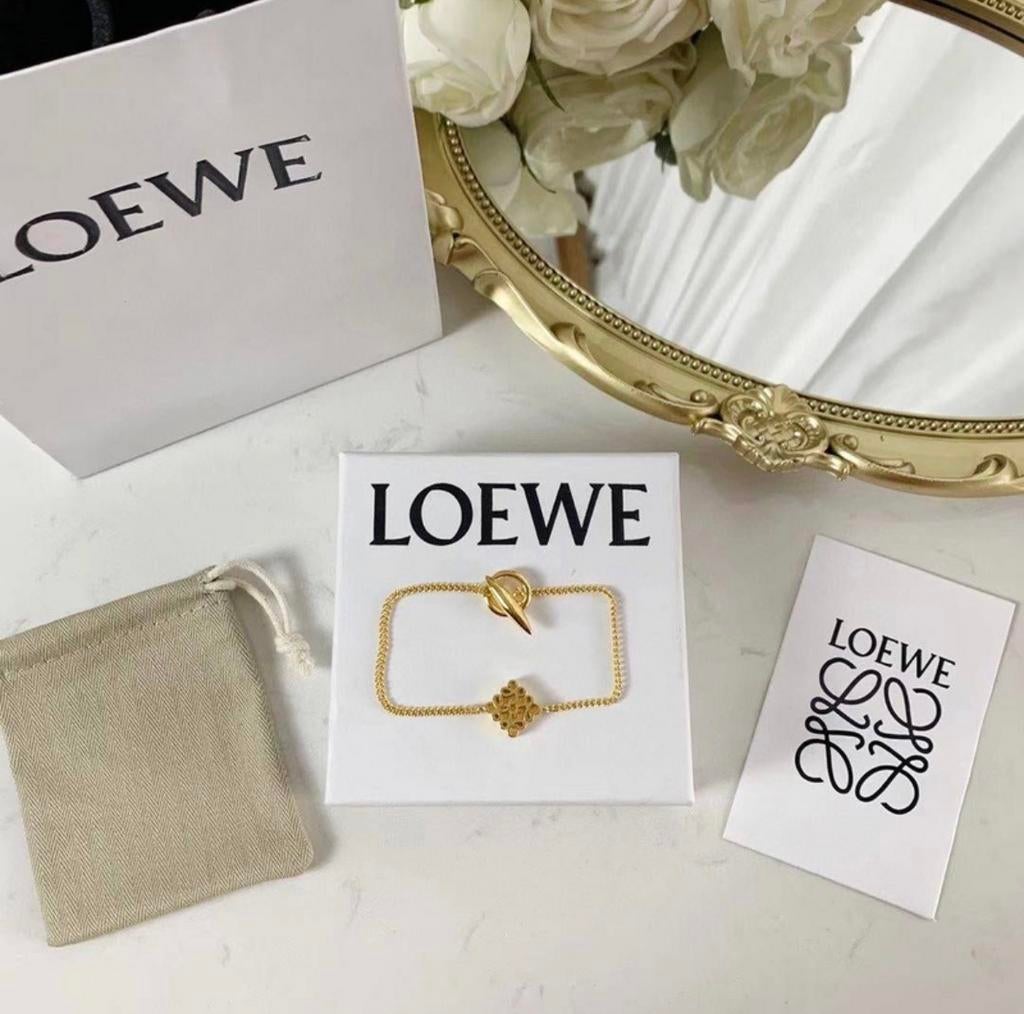 Loewe Anagram-armband, Ophalen of Verzenden, Zo goed als nieuw, Overige kleuren, Goud