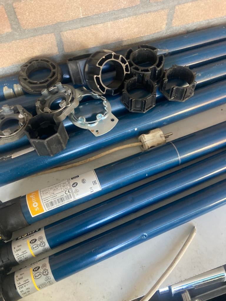 Somfy buismotoren vertrouwd adres bijn alle types getest ., Ophalen, Zo goed als nieuw, Wit, Minder dan 100 cm