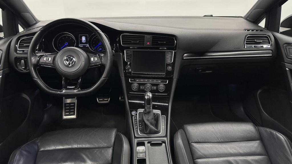 Volkswagen Golf 2.0 TSI R 4Motion PANO LEER ADAPTIEF CRUISE., Auto's, Automaat, Gebruikt, 4 cilinders, Zwart