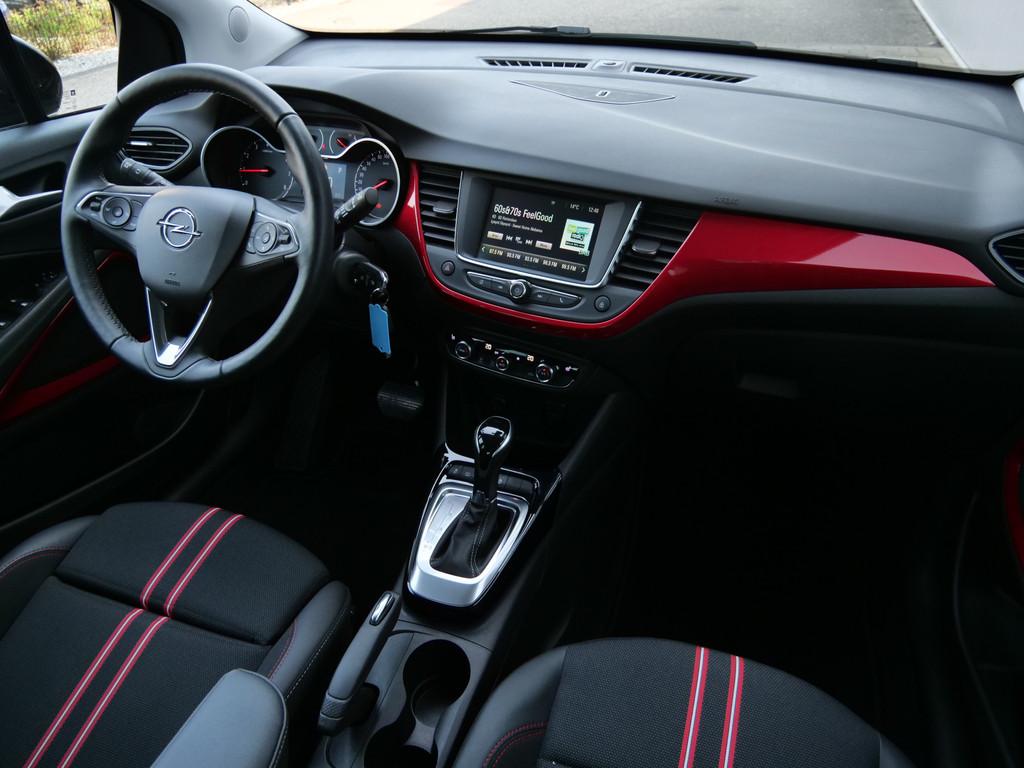 Opel Crossland 1.2 Turbo 130pk GS-Line Automaat LED / 17Inch, 840 kg, Gebruikt, 1199 cc, Leder en Stof