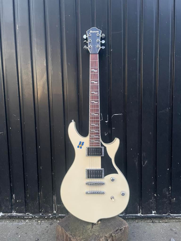 Ibanez Darkstone DN500, Muziek en Instrumenten, Ophalen of Verzenden, Zo goed als nieuw, Solid body, Ibanez