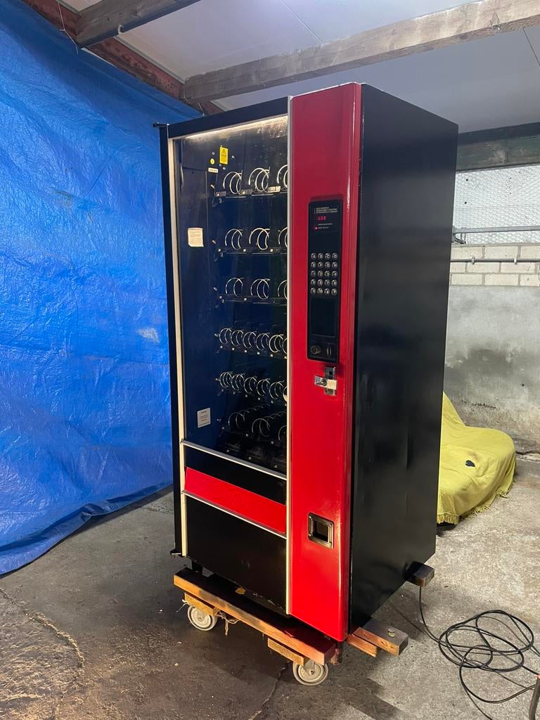 Vending machine, Ophalen, Zo goed als nieuw