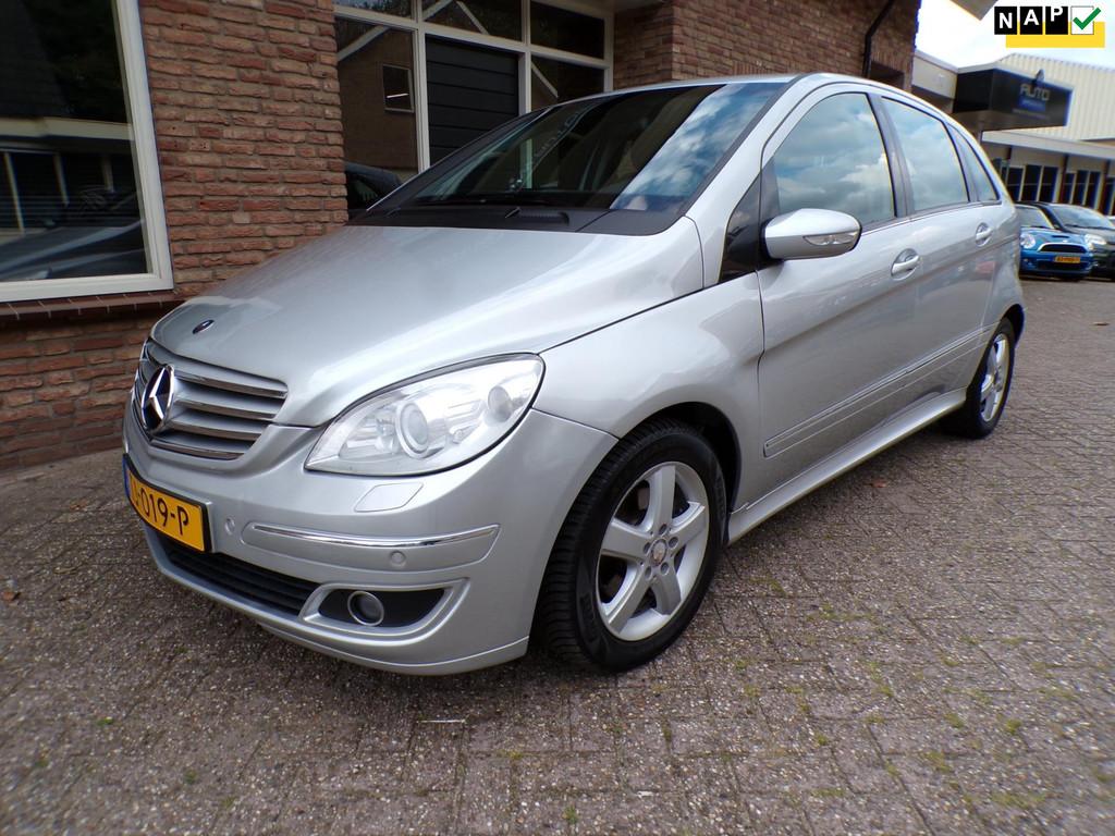 Mercedes-Benz B-klasse 200 CDI Business Class Automaat / Nav, Auto's, Gebruikt, 715 kg, Leder en Stof, Bedrijf