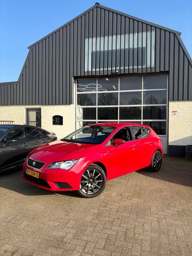 Seat Leon 1.2 TSI 63KW/85PK 2014 Rood, Auto's, Voorwielaandrijving, 4 cilinders, Leon, 49 €/maand
