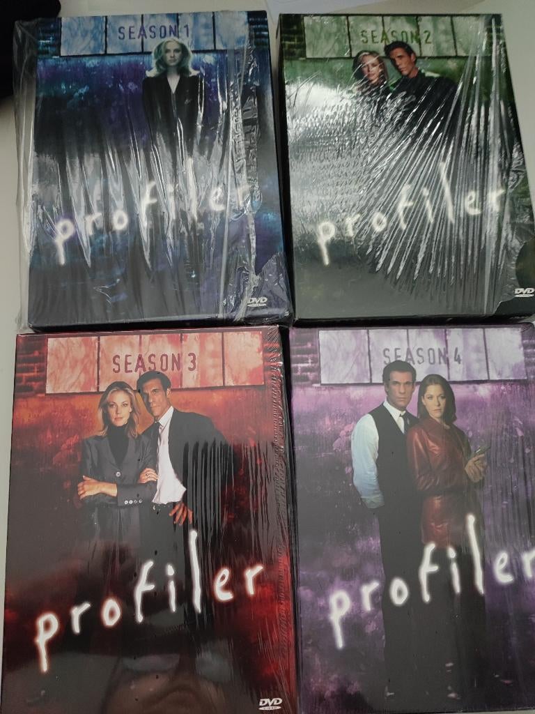 Profiler seizoen 1 tm 4, Vanaf 12 jaar, Ophalen of Verzenden, Zo goed als nieuw, Komedie