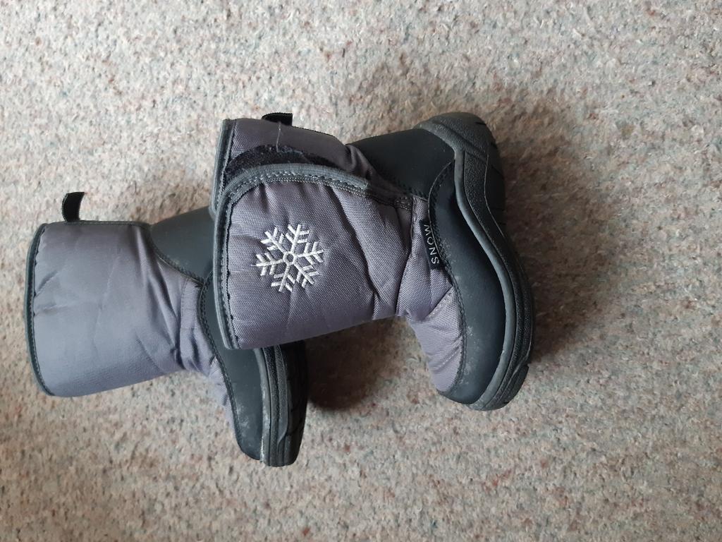 Snowboots  maat 26, Ophalen, Zo goed als nieuw, Jongen of Meisje, Laarzen