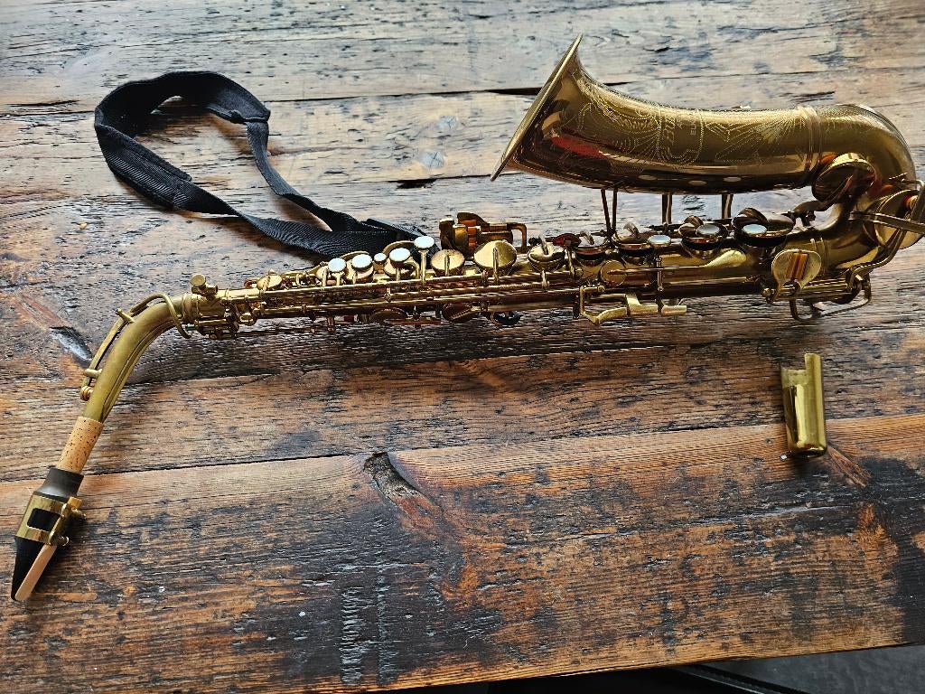 Buescher Aristocrat Big-B serie II Altsaxofoon, Muziek en Instrumenten, Ophalen, Gebruikt, Alt, Met koffer