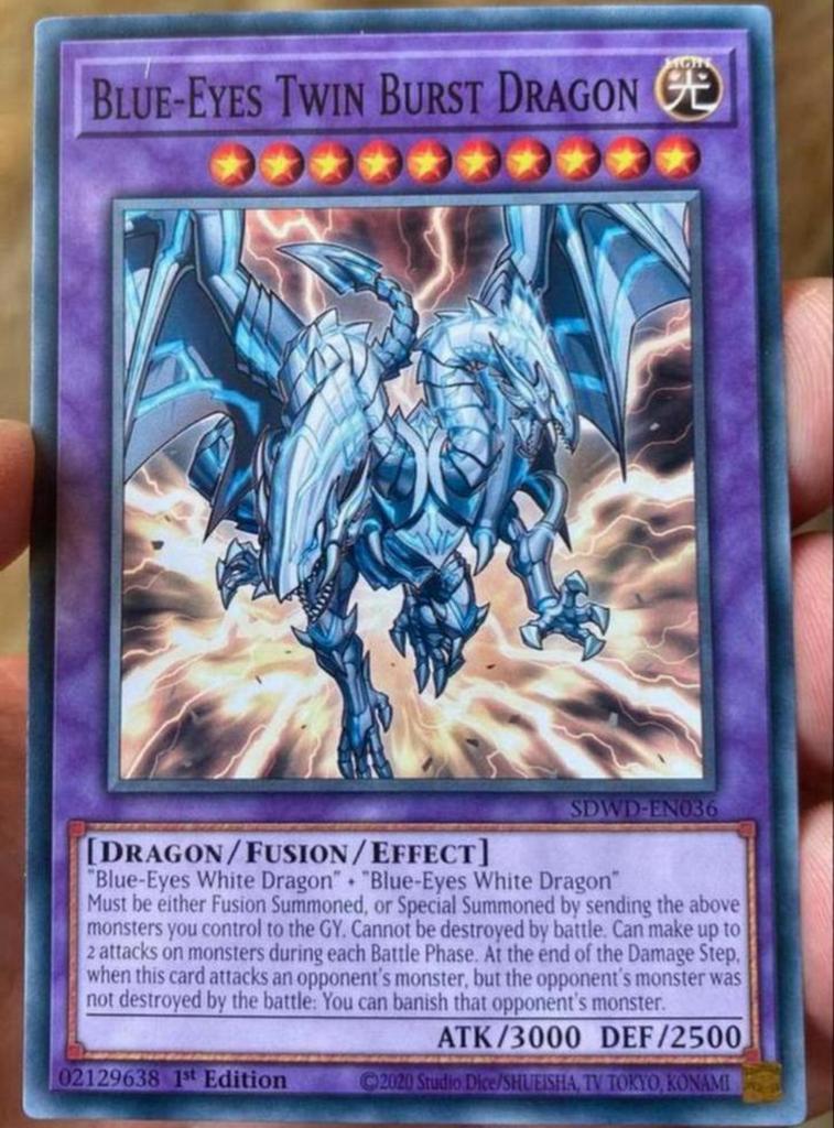 Yu-Gi-Oh! Blue Eyes Twin Burst Dragon SDWD 1st Ed !, Verzenden, Zo goed als nieuw, Losse kaart