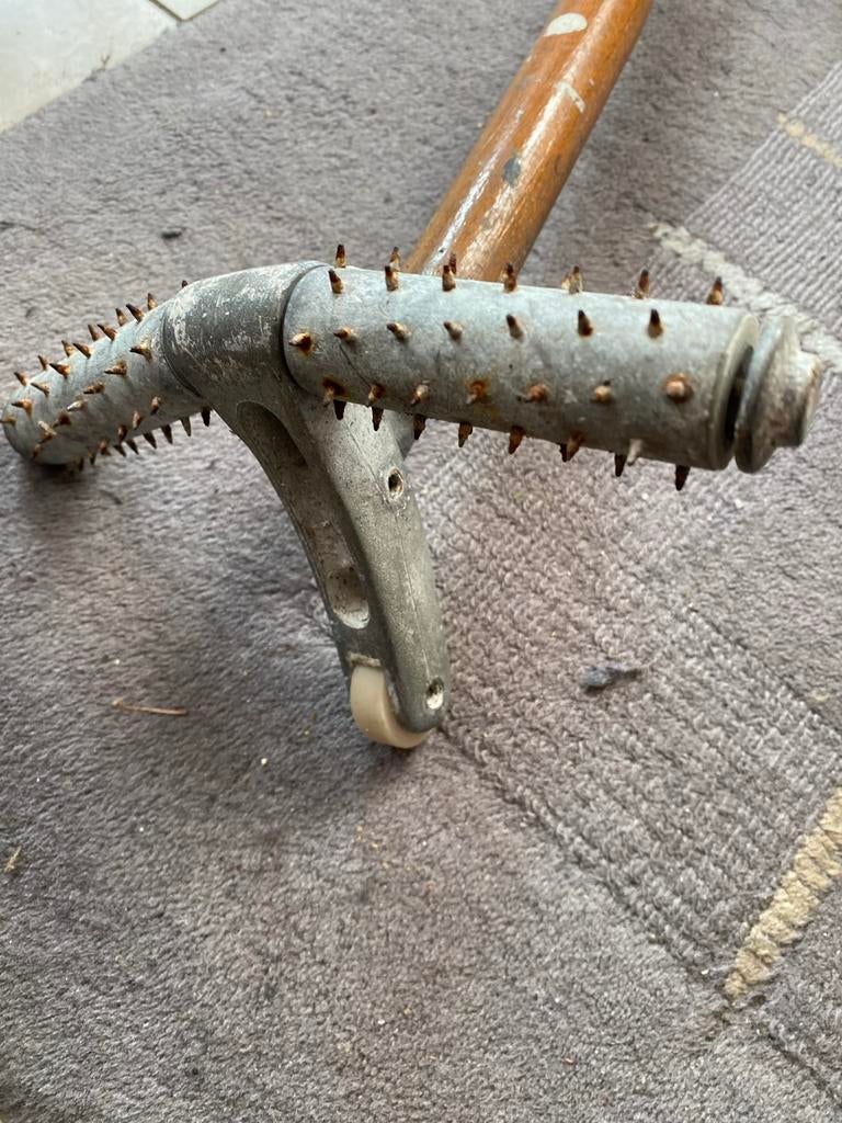 vintage muur perforator bonum 2850 DBP, Antiek en Kunst, Ophalen of Verzenden