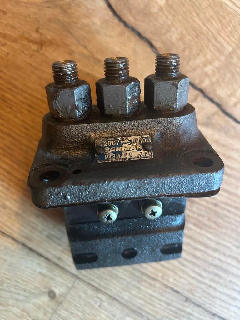 Brandstofpomp Yanmar 3HM35, Watersport en Boten, Bootonderdelen, Ophalen of Verzenden, Gebruikt, Motor en Techniek, Zeilboot of Motorboot