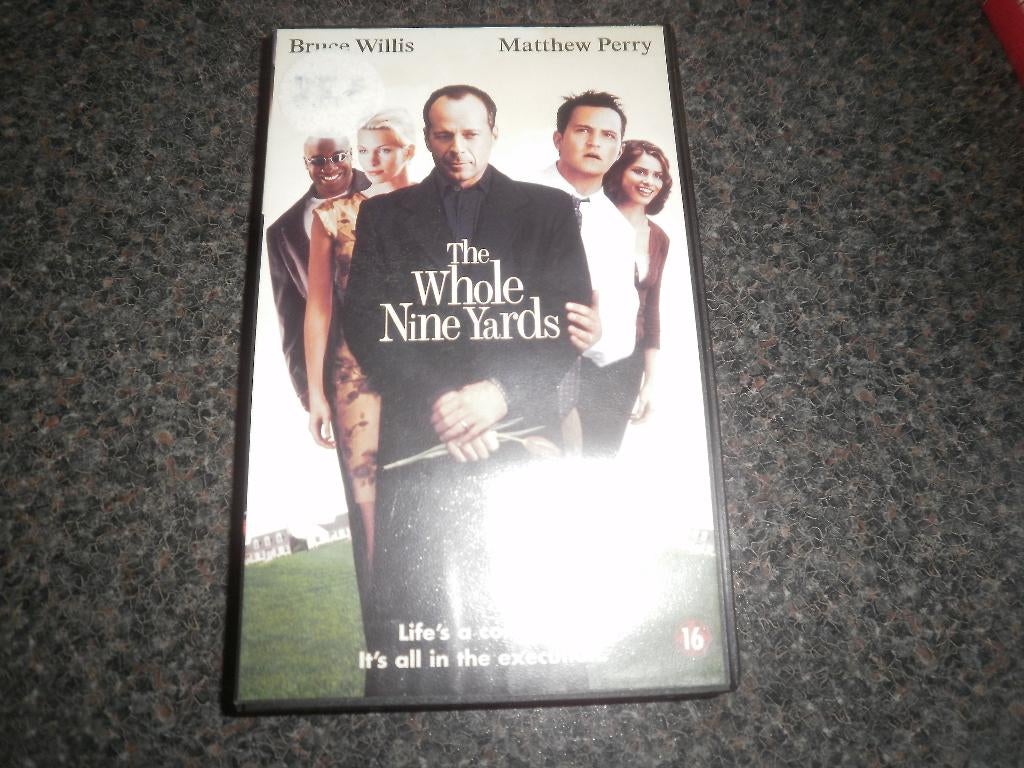 THE WHOLE NINE YARDS! Misdaad Komedie met B.Willis Op VIDEO!, Cd's en Dvd's, Vanaf 6 jaar, Ophalen of Verzenden, Zo goed als nieuw