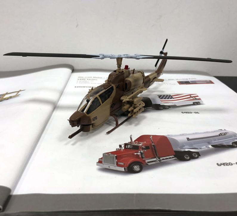 AH-1W Super Cobra Model Helicopter / Oorlog Leger Militair, Overige merken, 1:72 tot 1:144, Verzenden, Helikopter